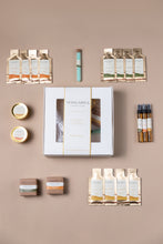 Cargar imagen en el visor de la galería, Kit premium de cuidado personal con 21 productos clean beauty para regalos corporativos de hospitalidad